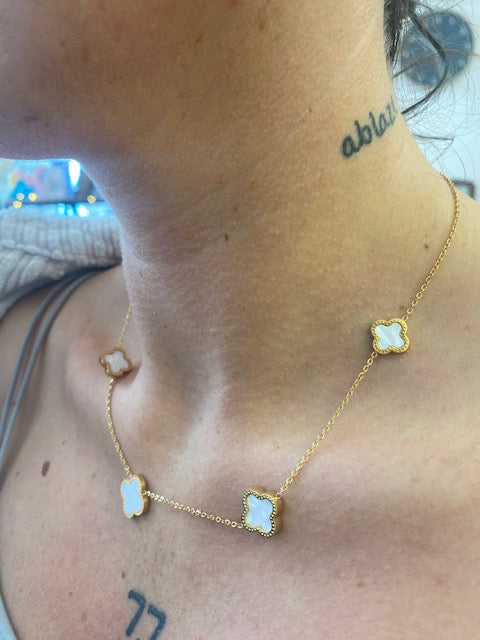 Five Clover Necklace - White & Gold