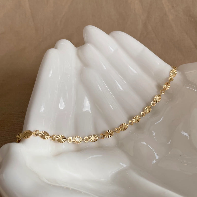 Oval Sunburst Chain Necklace